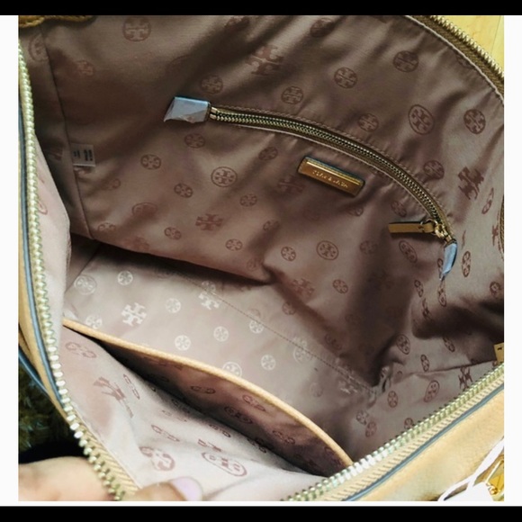 New Tory Burch hobo bag 😍 - Picture 6 of 6